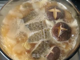 鳕鱼萝卜利剑菜火锅的做法步调：11