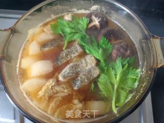 鳕鱼萝卜利剑菜火锅的做法步调：13