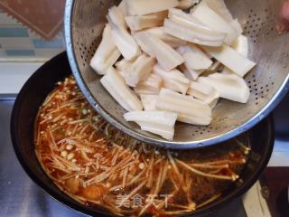 麻辣火煮肥牛金针菇的做法步调：8