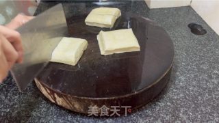 虾仁豆腐煲的做法步调：1