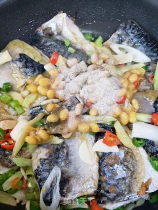 普宁豆酱烧青花鱼的做法步调：6
