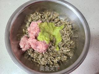干槐花猪肉馅丸子的做法步调：4