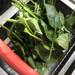 菠菜白萝卜菜团的做法步调：1