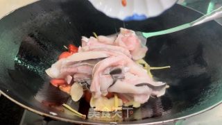 番茄咸菜炒鳗鱼的做法步调：8