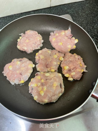 鱿鱼饼的做法步调：11