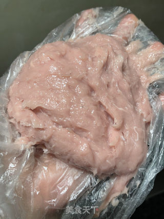 鱿鱼饼的做法步调：1