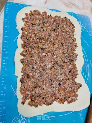 淮山里粉肉花卷的做法步调：5