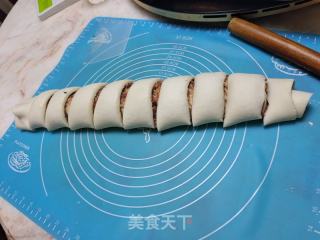 淮山里粉肉花卷的做法步调：6