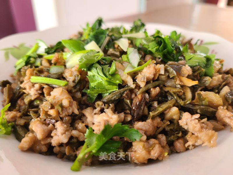 蒜喷鼻干豆角炒肉沫的做法