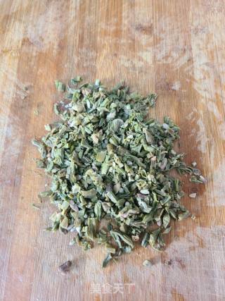 蒜喷鼻干豆角炒肉沫的做法步调：3