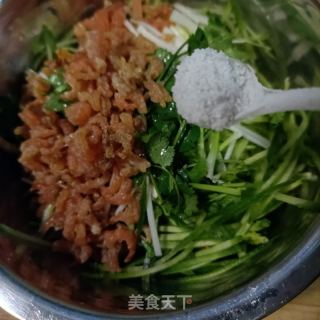 海米拌青萝卜的做法步调：8