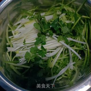 海米拌青萝卜的做法步调：5