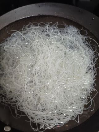 炒米粉的做法步调：1