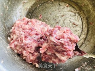 京彩肉饼汤的做法步调：1