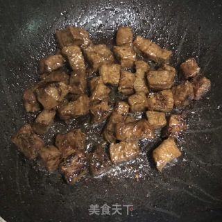 乌椒杏鲍菇牛肉粒的做法步调：8