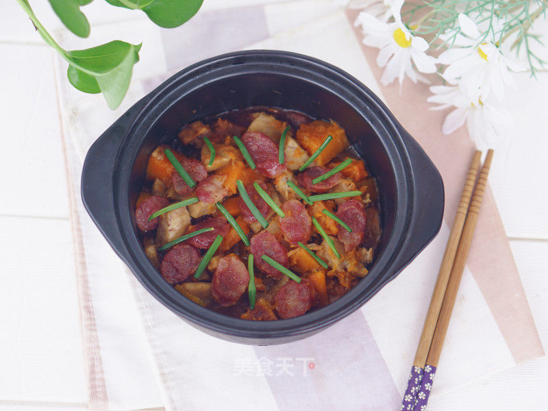 北瓜芋头腊味煲的做法