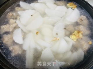 滑肉排骨浑炖萝卜汤的做法步调：8