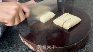 豆腐死蚝煲的做法步调：1