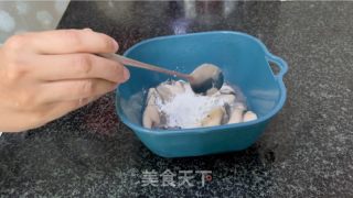 豆腐死蚝煲的做法步调：2
