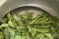 豌豆尖鸡蛋汤的做法步骤：1