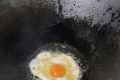 豌豆尖鸡蛋汤的做法步骤：3