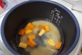 海参南瓜小米粥的做法步骤：3